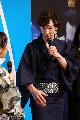 A kimon nyri vltozata, a yukata. Anyaga a kimonval szemben nem selyem, hanem pamutvszon. Mindssze egy rtegbl ll s nem vesznek al alsruhzatot. Nagyon npszer, nyri viselet Japnban mind